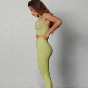 SET ACTIVE Kiwi SCULPTFLEX Ribbed Leggings L